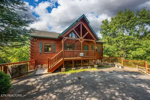 3118 Mountain Grace Ln, Sevierville, TN 37876