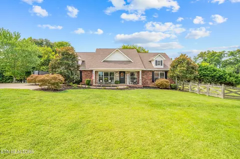2920 Silver Brook Ln, Maryville, TN 37803
