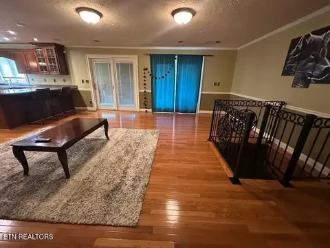 Living - 135 NE Modoc Ave, Wise, VA 24293 photo 1 of 4