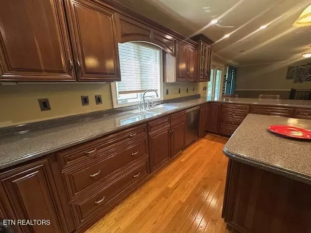 Kitchen - 135 NE Modoc Ave, Wise, VA 24293 photo 6 of 10