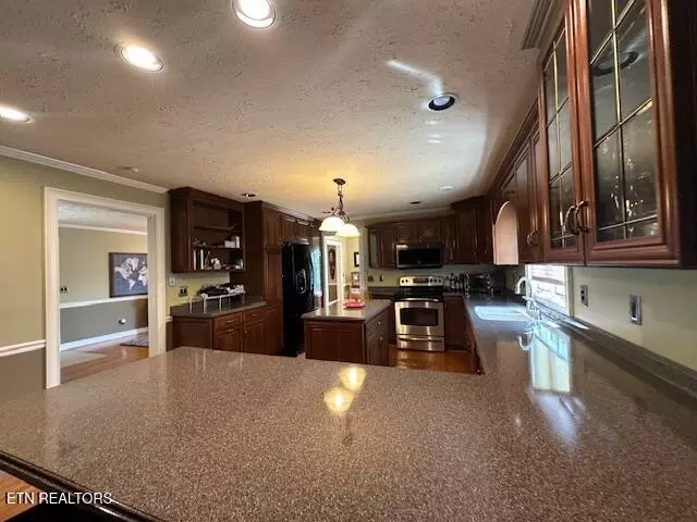 Kitchen - 135 NE Modoc Ave, Wise, VA 24293 photo 10 of 10