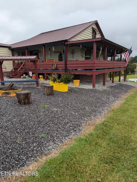 734 Howell River Rd, Rutledge, TN 37861