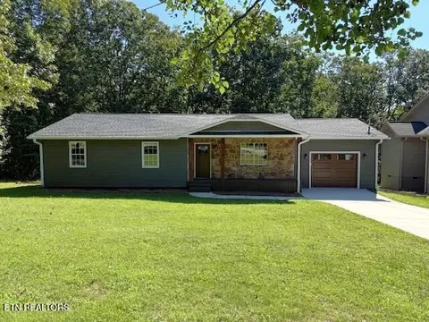 506 Snead Dr, Crossville, TN 38558