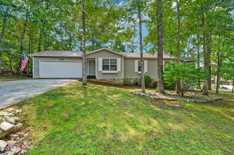 104 Juniper Dr, Crossville, TN 38558