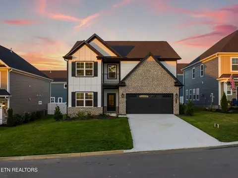 106 Thomas Pointe Lane Ln, Maryville, TN 37803