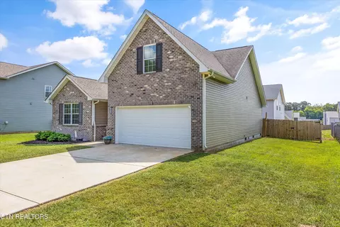 494 Llewellyn Ln, Loudon, TN 37774