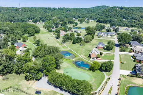 484 S Plantation Dr, Cookeville, TN 38506