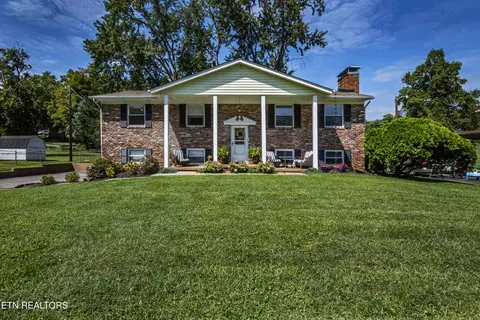701 E Meadecrest Dr, Knoxville, TN 37923