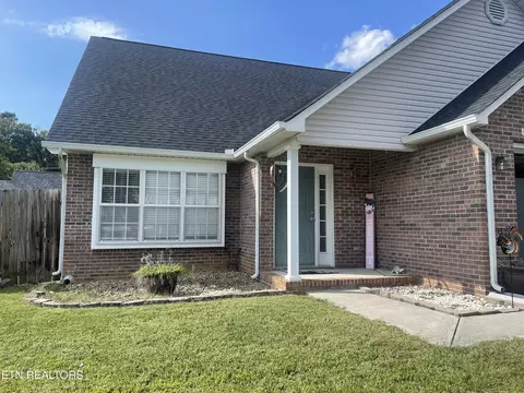 217 Dogwood Glen Ln, Powell, TN 37849