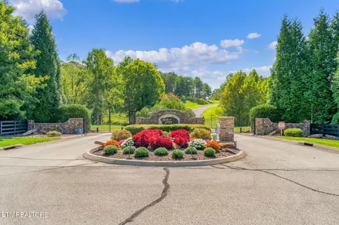 104 Blue Heron, Harriman, TN 37748