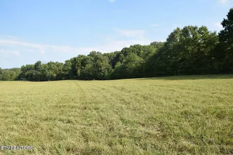 14200 Northshore Dr, Lenoir City, TN 37772