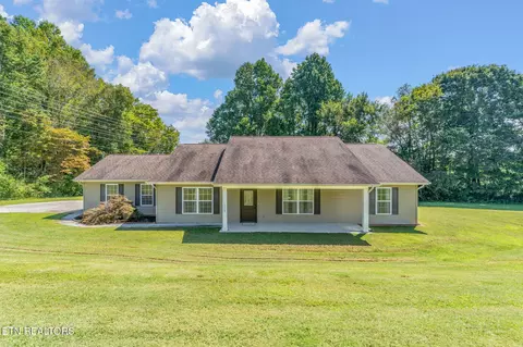 2528 Peach Orchard Rd, Maryville, TN 37803