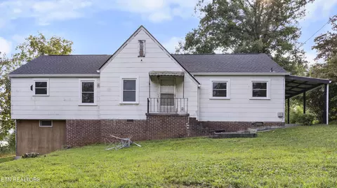 211 N Stooksbury Rd, Knoxville, TN 37914