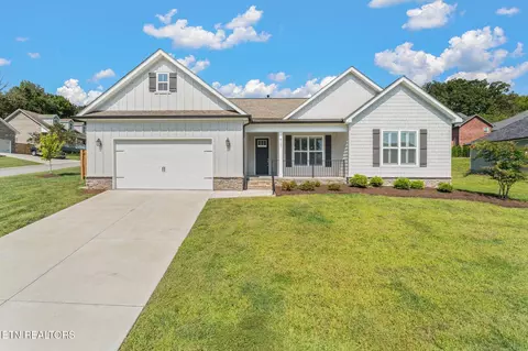 8107 Chapel Hill Ln, Knoxville, TN 37938