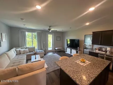 382 Judson Way, Lenoir City, TN 37771