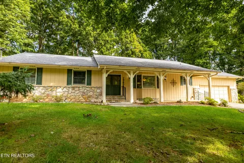 7945 Ember Crest Tr, Knoxville, TN 37938