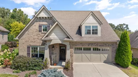 818 Briarstone Ln, Knoxville, TN 37934