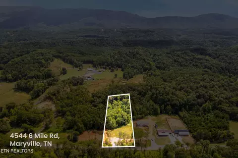 4544 6 Mile Rd, Maryville, TN 37803
