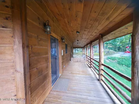 Exterior - 636 Shug Mount Rd, Oneida, TN 37841 photo 7 of 13
