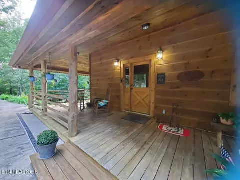 Exterior - 636 Shug Mount Rd, Oneida, TN 37841 photo 11 of 13
