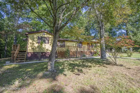 321 Church Dr, Lenoir City, TN 37771