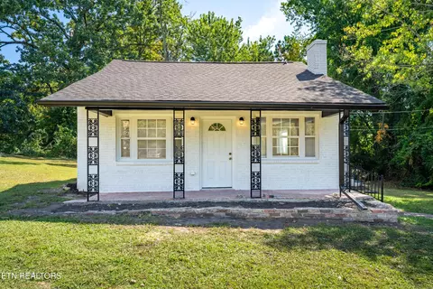 3416 Riverview Dr, Knoxville, TN 37914