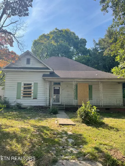 706 Banks Ave, Knoxville, TN 37917