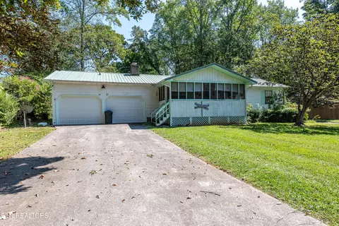 3829 Fairfield Dr, Maryville, TN 37804