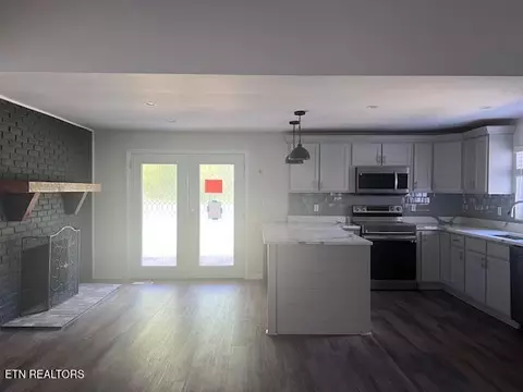 Kitchen - 8917 Three Points Rd, Mascot, TN 37806 photo 1 of 1