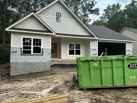 230 Thrushwood Dr, Crossville, TN 38558