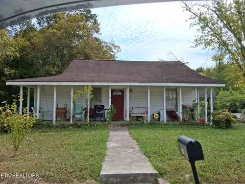 5016 Strawberry Plains Pike, Knoxville, TN 37914