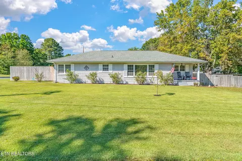 610 Bryant St, Etowah, TN 37331