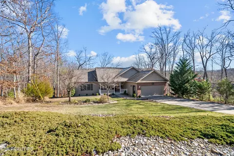 15 Chatham Ct, Crossville, TN 38558