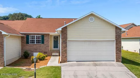 104 Golf Club Ln, Lenoir City, TN 37771