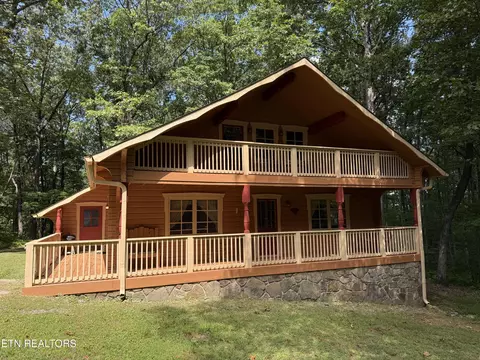 458 Running Deer Dr, Crab Orchard, TN 37723