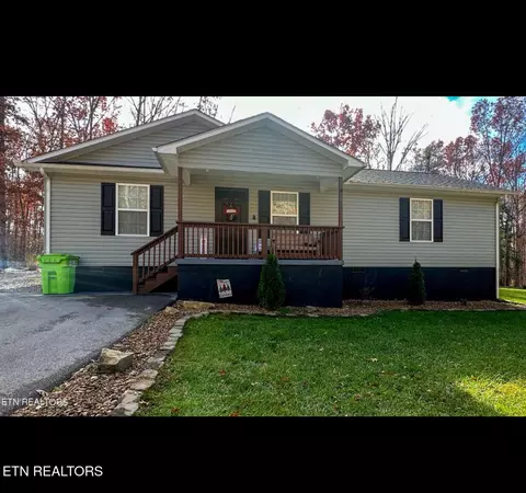 3032 Niska Dr, Crossville, TN 38572