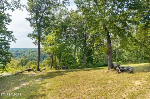 300 E Rockfish Rd, Hilham, TN 38568