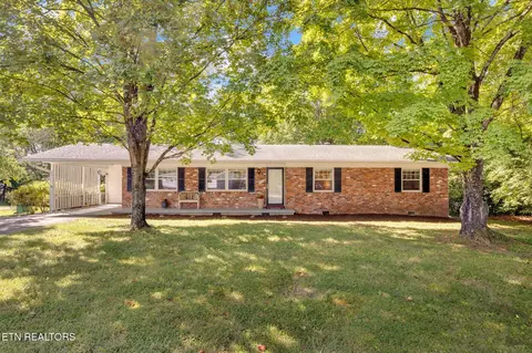 745 Elkmont Rd, Knoxville, TN 37922
