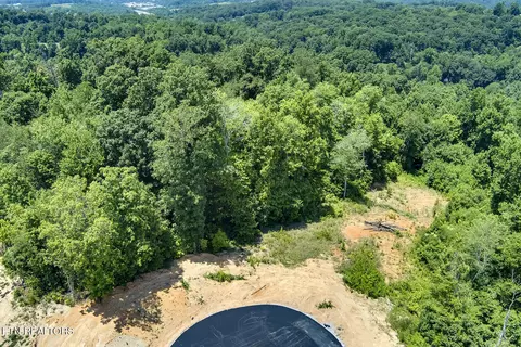 675 Travellers Way, Lenoir City, TN 37771