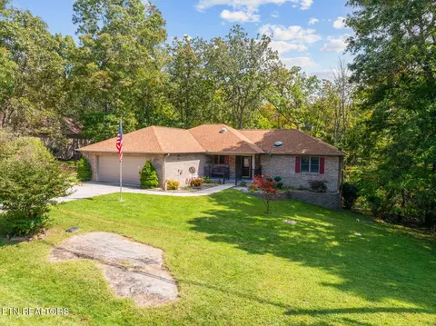 191 Snead Dr, Crossville, TN 38558