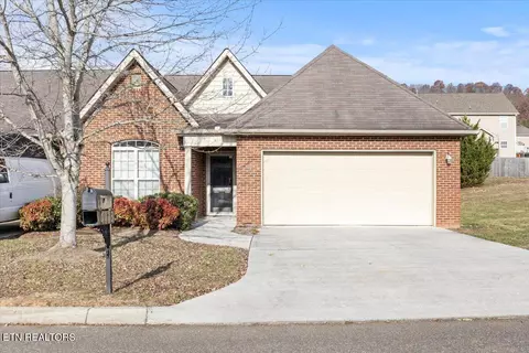 6173 E Mcmillan Creek Dr, Knoxville, TN 37924