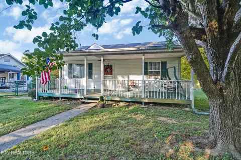 249 Morning Dr, Harriman, TN 37748