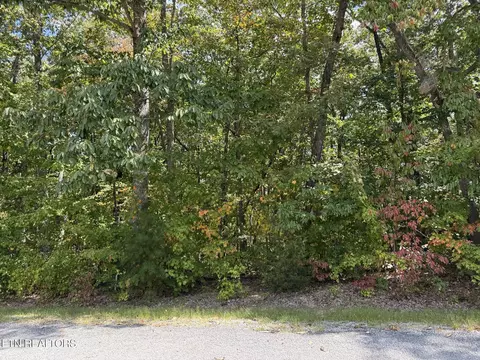 129 Folkstone Rd, Crossville, TN 38558