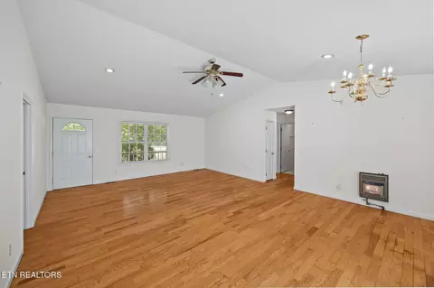 1357 Franklin Loop, Clarkrange, TN 38553 photo 4