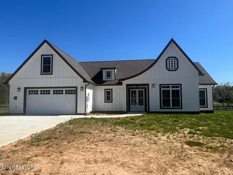2416 Iron Forge Way, Sevierville, TN 37876