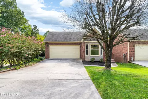 8410 Woodbend Tr, Knoxville, TN 37919