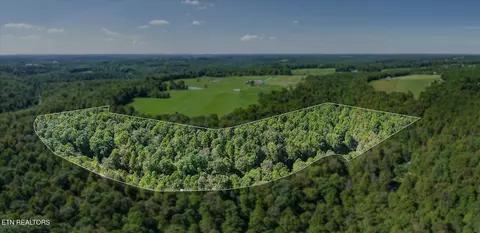 Wolf Creek Rd, Crossville, TN 38571