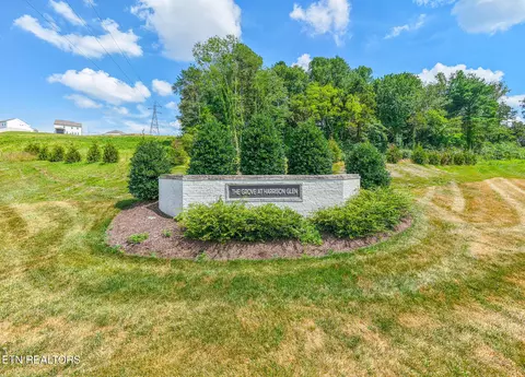 341 Sugar Maple Trl, Lenoir City, TN 37771