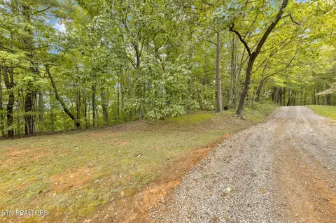 399 Cooper Rd, Vonore, TN 37885 photo 11