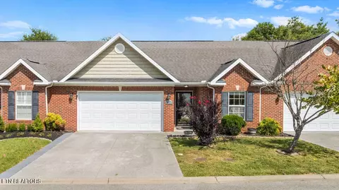 2102 Beacon Light Way, Knoxville, TN 37931